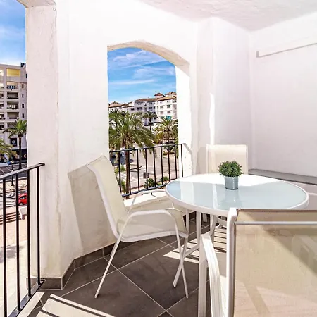 Harbor Getaway In The Heart Of Puerto Banus With Walking Dictance To Everything Apartment