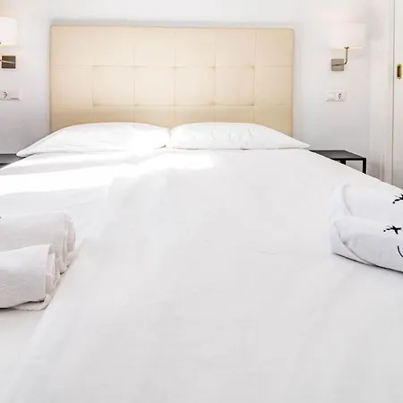 Harbor Getaway In The Heart Of Puerto Banus With Walking Dictance To Everything Marbella