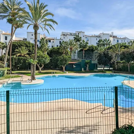 Harbor Getaway In The Heart Of Puerto Banus With Walking Dictance To Everything * Marbella