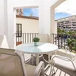 Appartamento Harbor Getaway In The Heart Of Puerto Banus With Walking Dictance To Everything Marbella