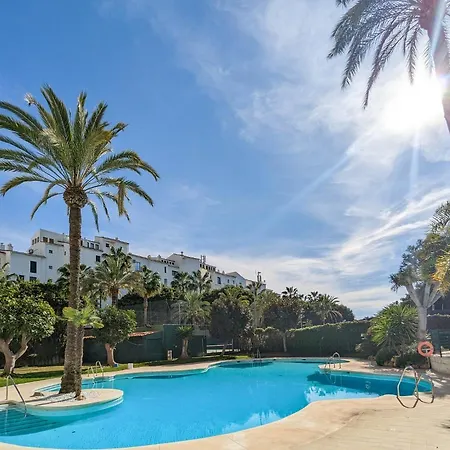 Harbor Getaway In The Heart Of Puerto Banus With Walking Dictance To Everything *