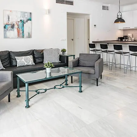 Harbor Getaway In The Heart Of Puerto Banus With Walking Dictance To Everything Appartement *