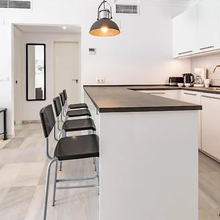 Appartement Harbor Getaway In The Heart Of Puerto Banus With Walking Dictance To Everything *