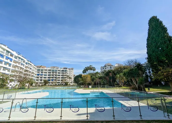 Harbor Getaway In The Heart Of Puerto Banus With Walking Dictance To Everything شقة